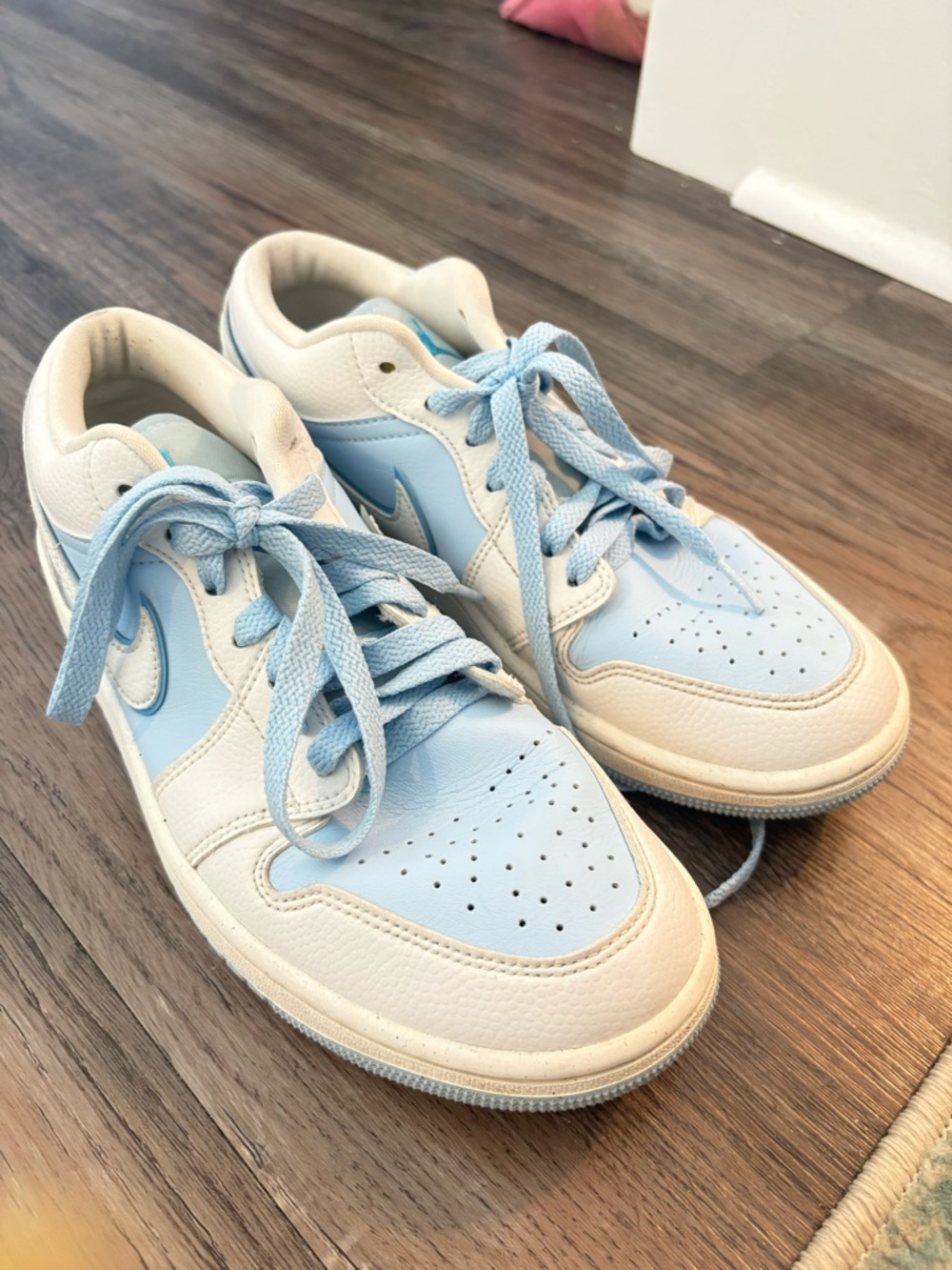 AIR JORDAN 1 LOW WMNS "Ice Blue"